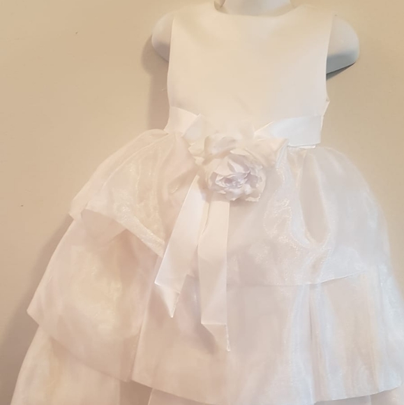 Crayon Kids Gorgeous White Dress w/Big Flower 4T - Picture 2 of 6